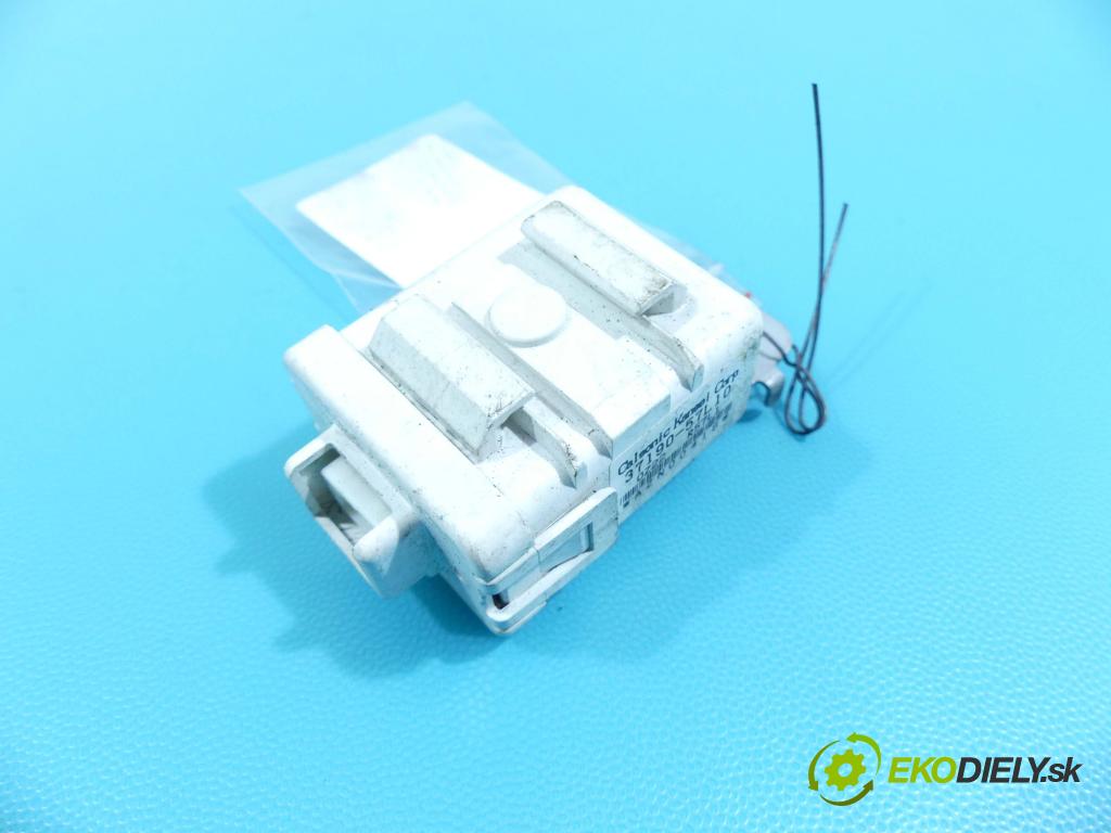 Suzuki Kizashi 2.4 16v 178HP: manual 131 kW 2393 cm3 4- modul riadiaca jednotka 37190-57L10 (Ostatné)