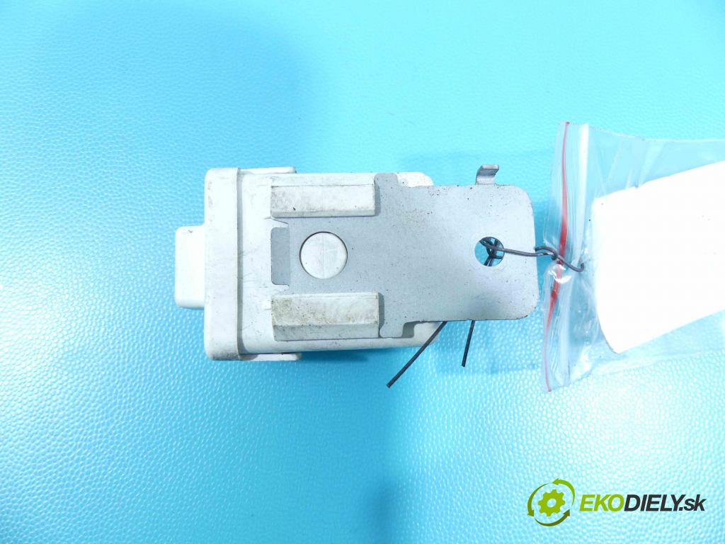 Suzuki Kizashi 2.4 16v 178HP: manual 131 kW 2393 cm3 4- modul riadiaca jednotka 37190-57L10 (Ostatné)