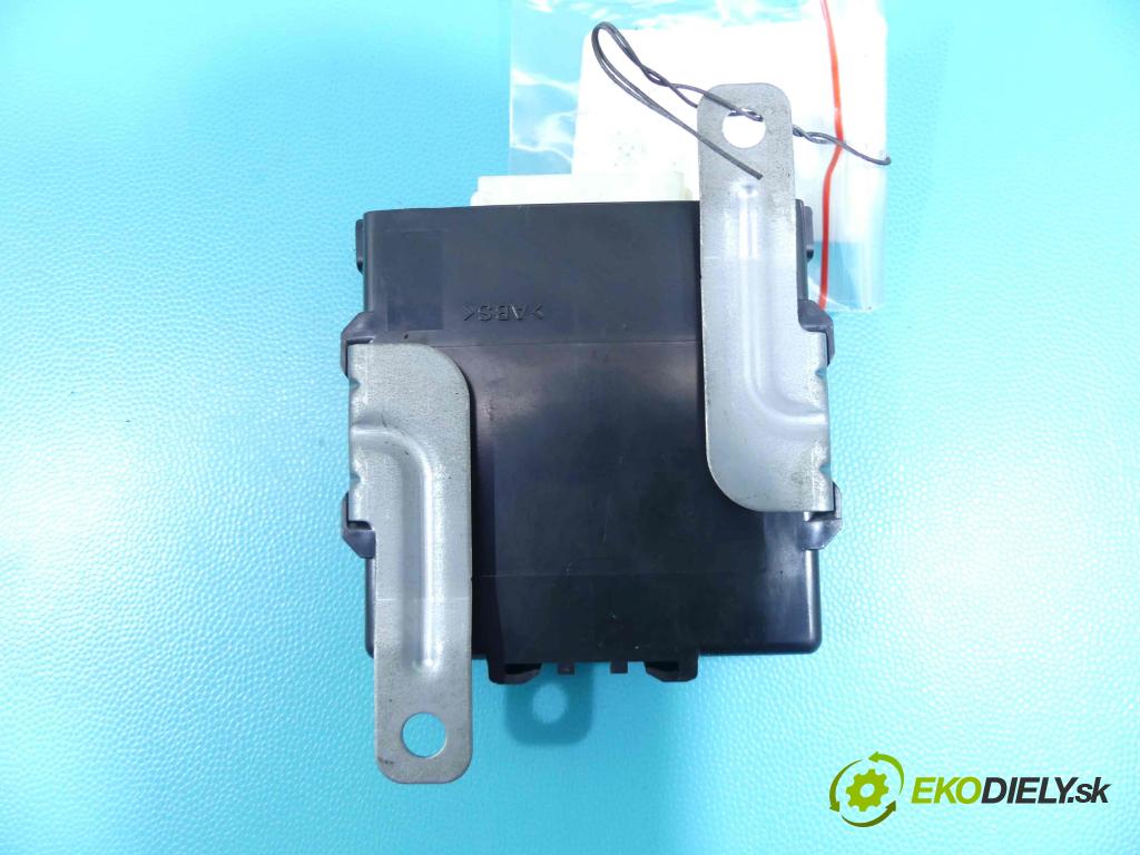 Suzuki Kizashi 2.4 16v 178HP: manual 131 kW 2393 cm3 4- modul riadiaca jednotka 37730-57L20 (Ostatné)