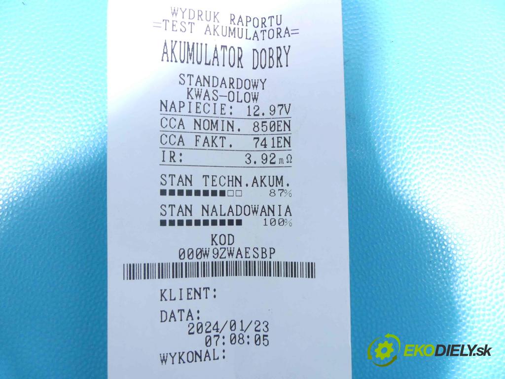 Suzuki Kizashi 2.4 16v 178HP: manual 131 kW 2393 cm3 4- Akumulator automobilovy