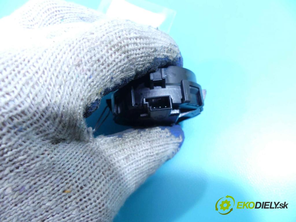 Nissan Qashqai I J10 2006-2013 2.0 dci 150 HP automatic 110 kW 1995 cm3 5- snímač déšť: 28536EB30C (Snímače dažďa)