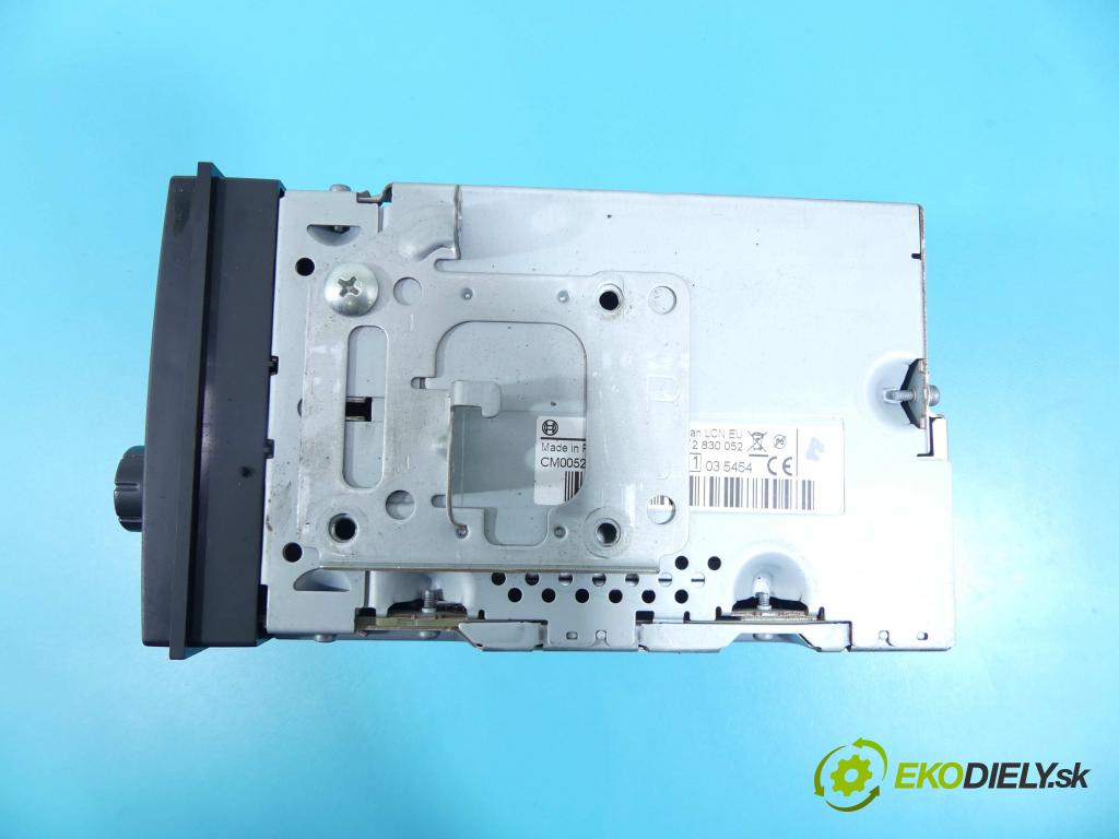 Nissan Qashqai I J10 2006-2013 2.0 dci 150 HP automatic 110 kW 1995 cm3 5- Radio originál 7612830052
