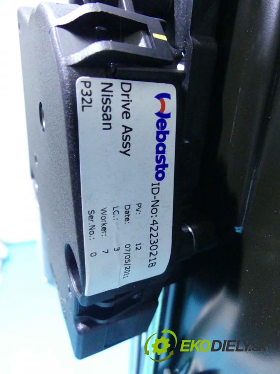 Nissan Qashqai I J10 2006-2013 2.0 dci 150 HP automatic 110 kW 1995 cm3 5- roleta 4223021B (Rolety kufra)