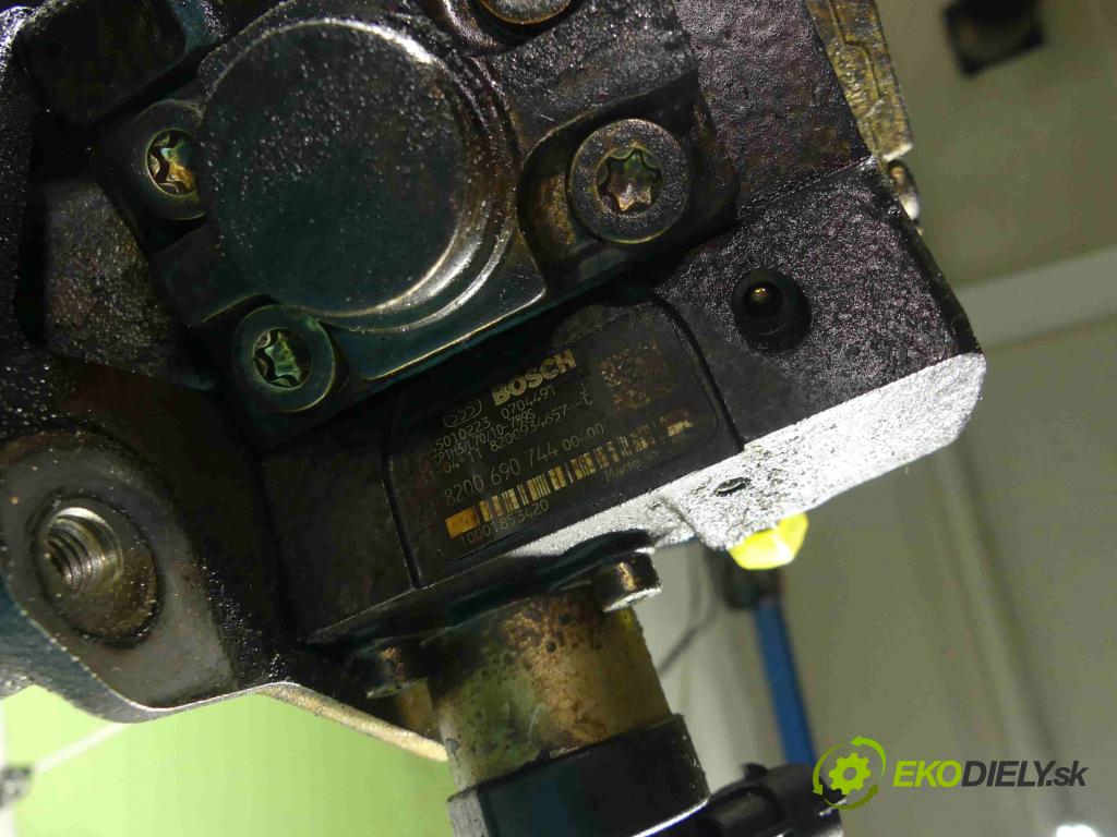 Nissan Qashqai J10 2006-2013 2.0 dci 150 HP automatic 110 kW 1995 cm3 5- čerpadlo vstrekovacia 0445010223 (Vstrekovacie čerpadlá)