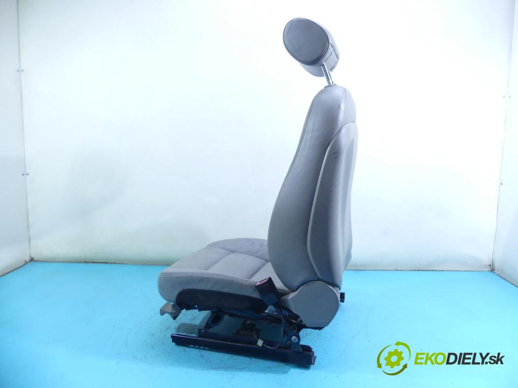Audi A6 C6 2004-2011 3.0 tdi 224hp automatic 165 kW 2967 cm3 4- Sedačka pravý  (Sedačky, sedadlá)