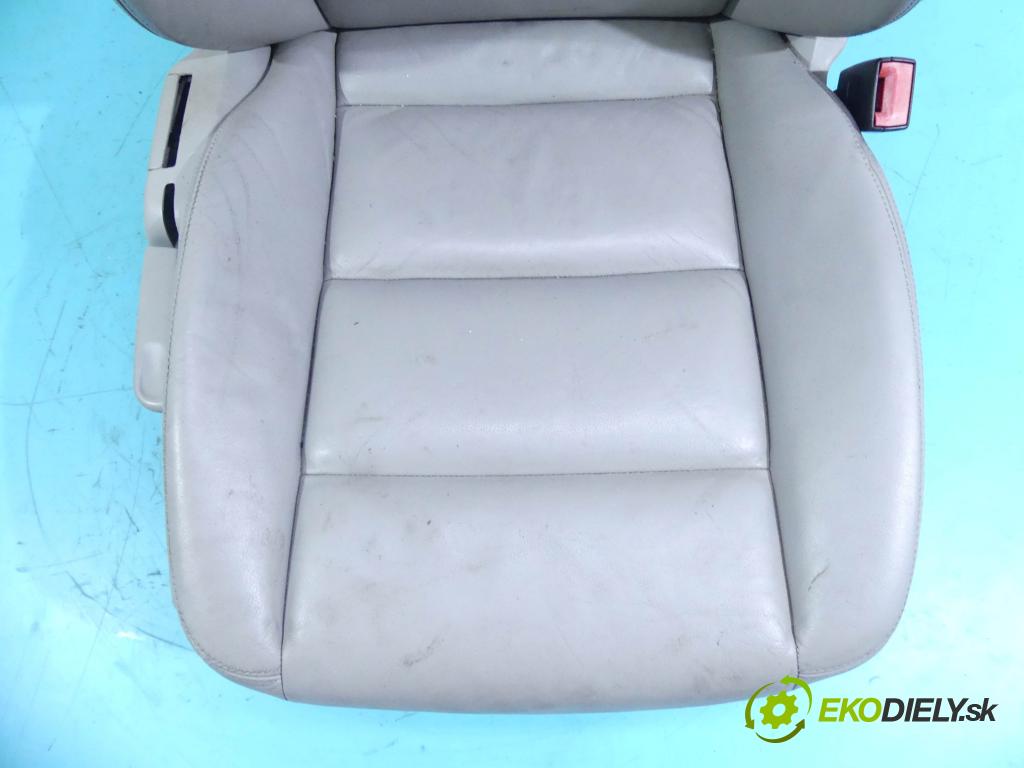 Audi A6 C6 2004-2011 3.0 tdi 224hp automatic 165 kW 2967 cm3 4- Sedačka pravý  (Sedačky, sedadlá)