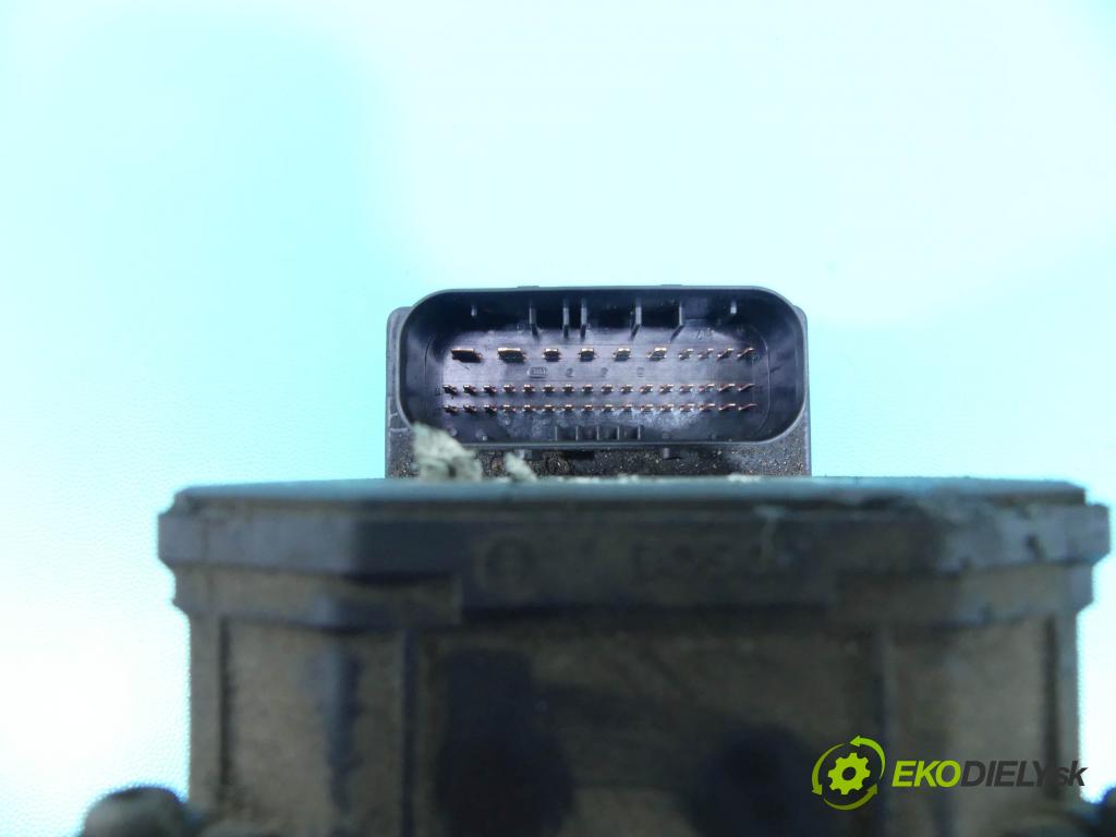 Alfa romeo 156 1.9 jtd 116 HP manual 85 kW 1910 cm3 5- čerpadlo abs 51724650 (Pumpy ABS)