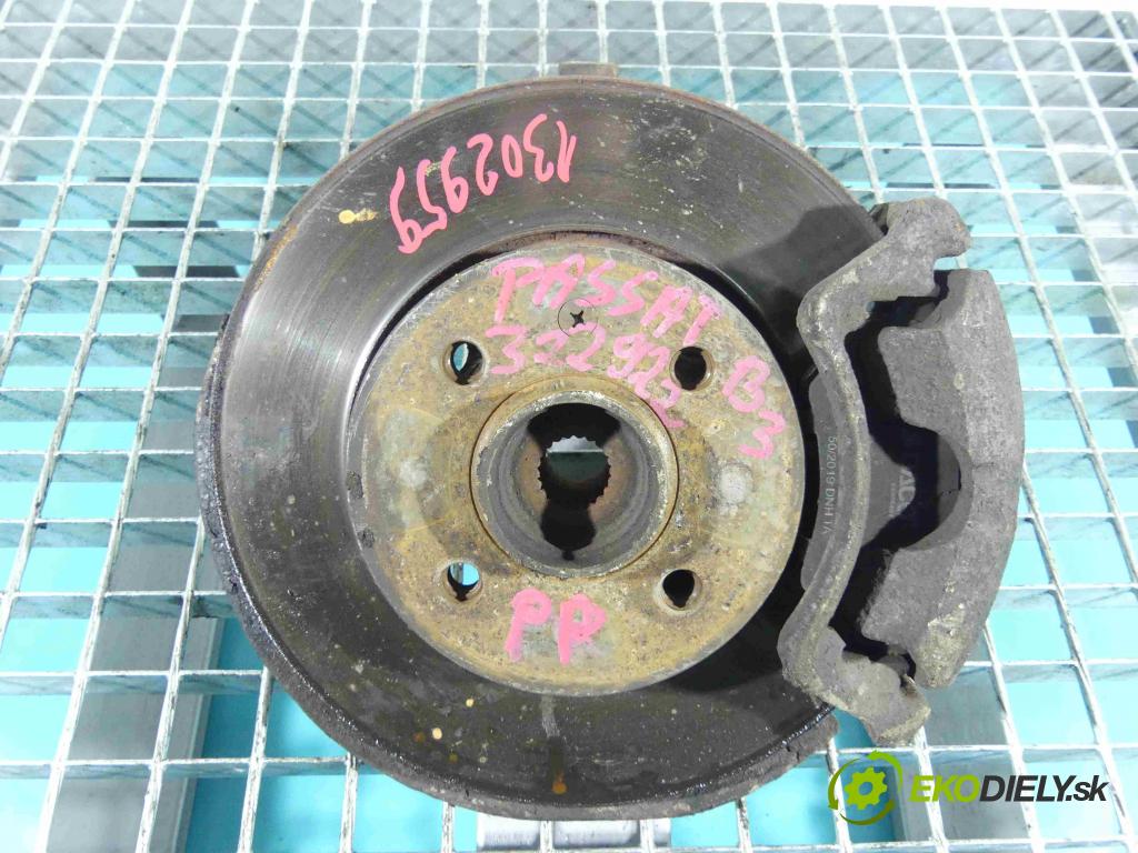 Vw Passat B3 1988-1993 1.8 90 HP manual 66 kW 1781 cm3 5- náboj pravé  (Náboje)