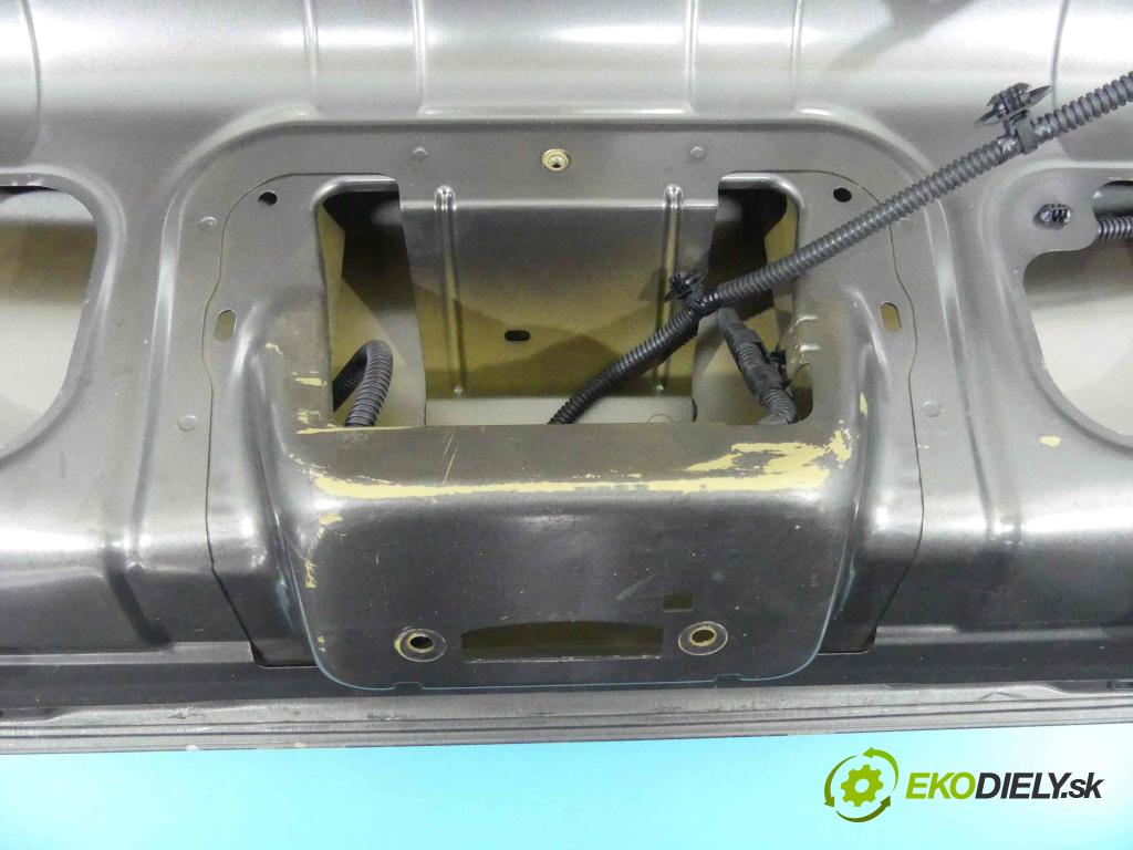 Peugeot 301 1.6 hdi 99 hp manual 73 kW 1560 cm3 4- zadní kufrové dveře  (Zadní kapoty)