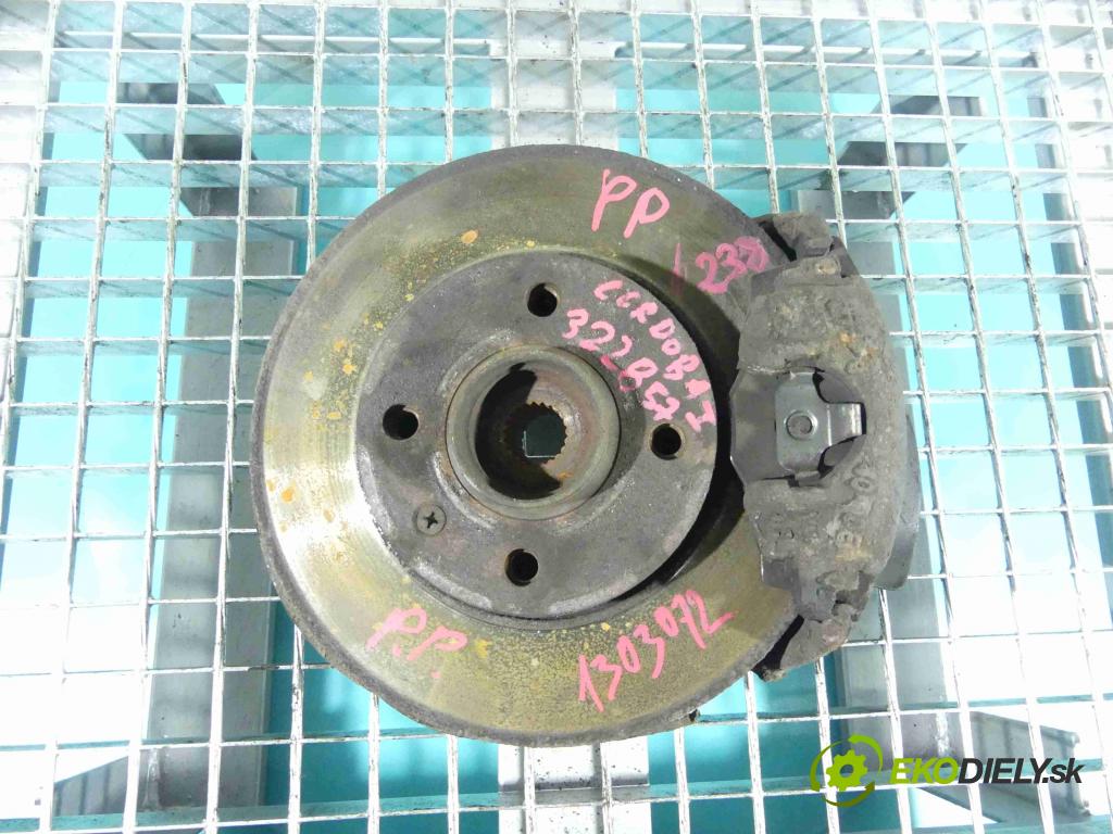 Seat Cordoba I 1993-2002 1.4 16v 75 HP manual 55 kW 1390 cm3 4- náboj pravé  (Náboje)