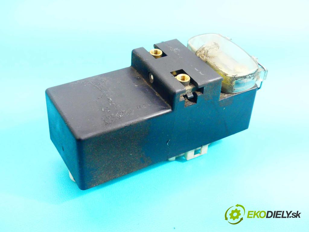 Vw Passat B4 1993-1997 1.9 tdi 90 HP manual 66 kW 1896 cm3 5- Relé: 357919506A (Relé)