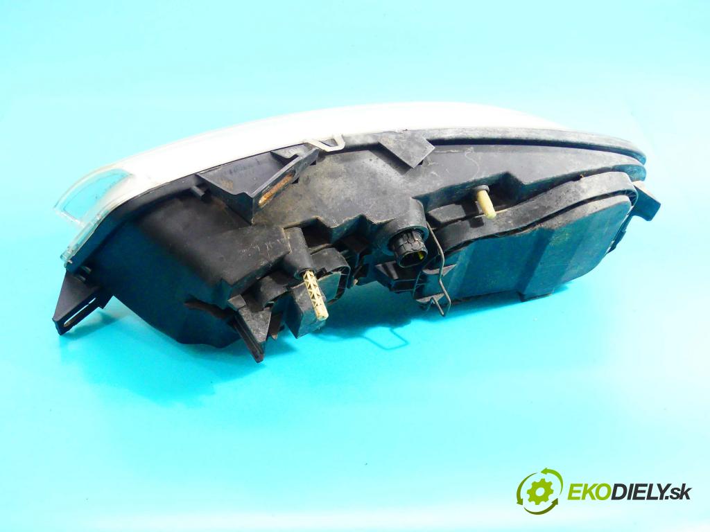 Fiat Stilo 1.2 16v 80 HP manual 59 kW 1242 cm3 5- Reflektor: pravý 40780748 (Pravé)