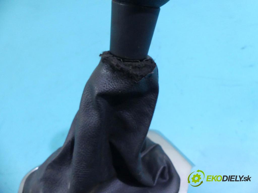 Peugeot 301 1.6 hdi 99 HP manual 73 kW 1560 cm3 4- Páka: Změny: stupeň,rýchlosť 9808161780 (Rýchlostné páky / kulisy)