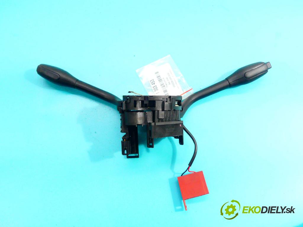 Seat Arosa 1.0 mpi 50KM manual 37 kW 999 cm3 3- Přepínač