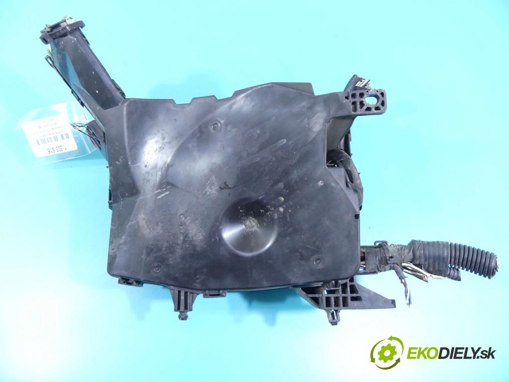 Toyota Avensis III T27 2009-2018 2.0 D4D 126 hp manual 93 kW 1998 cm3 5- skříňka pojistková 7233 R0A1 (Pojistkové skříňky)