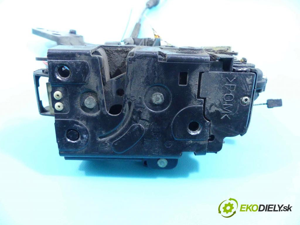 Vw Golf IV 1997-2003 1.9 tdi 110 hp manual 81 kW 1896 cm3 5- zámek zadní pravý