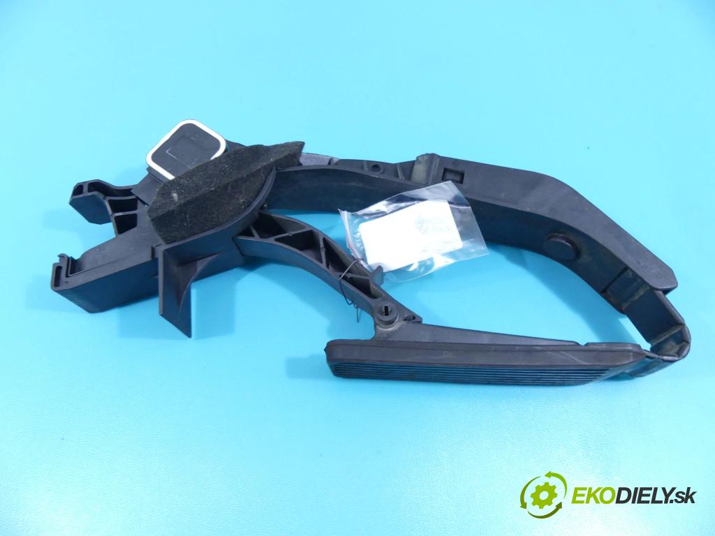 Mercedes C W203 2000-2007 2.0 (111951) 129 HP manual 95 kW 1998 cm3 5- pedále A2033010001 (Pedále)