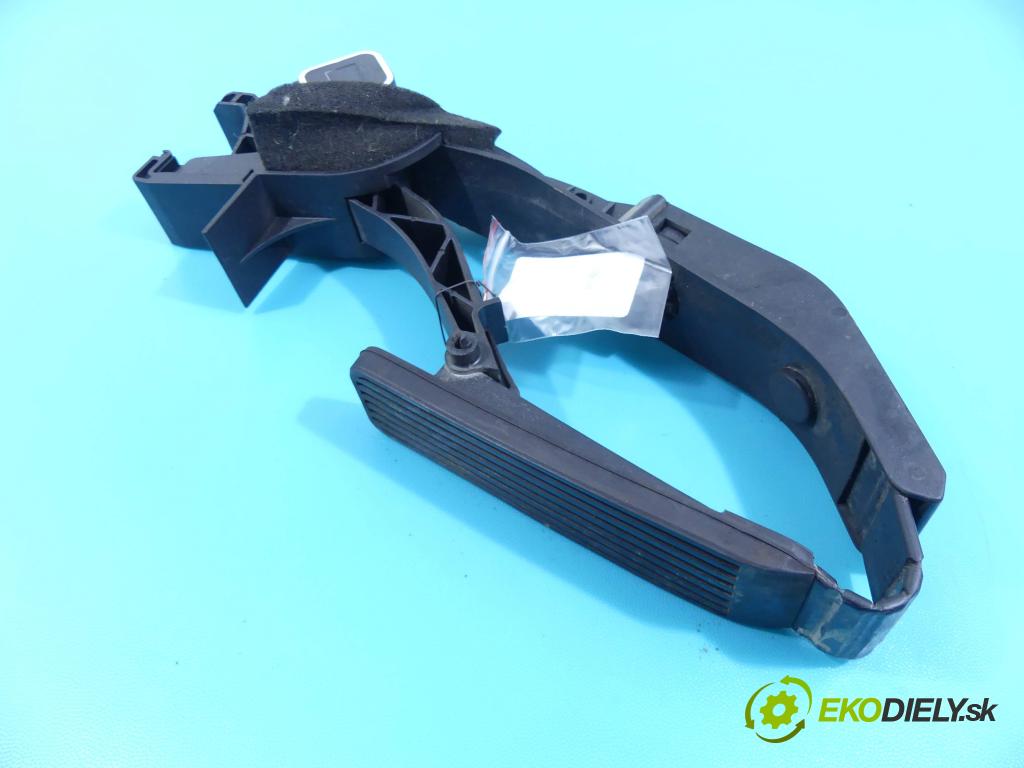 Mercedes C W203 2000-2007 2.0 (111951) 129 HP manual 95 kW 1998 cm3 5- pedále A2033010001 (Pedále)