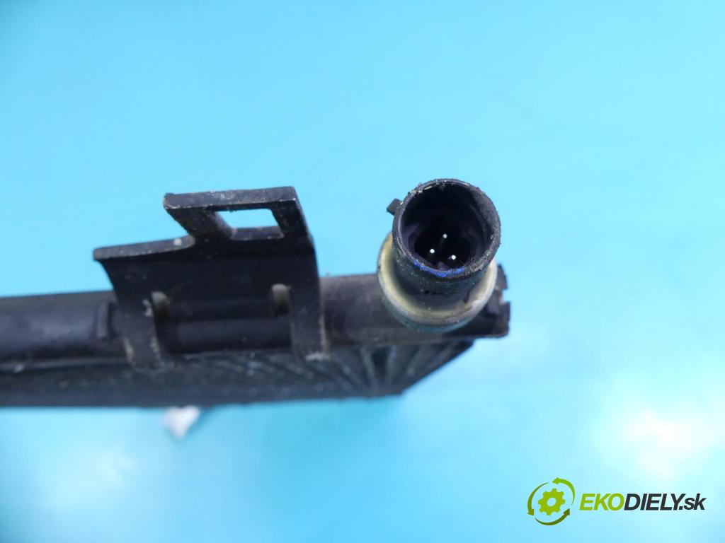 Renault Laguna II 2001-2007 1.9 dci 110 HP manual 81 kW 1870 cm3 5- chladič klimatizácie 8200332852C (Chladiče klimatizácie)