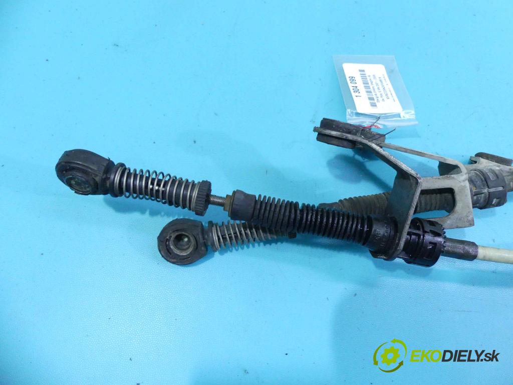 Vw Polo IV 9N 2001-2009 1.2 6V 54 HP manual 40 kW 1198 cm3 5- Páka: Změny: stupeň,rýchlosť 6Q0711061 (Rýchlostné páky / kulisy)