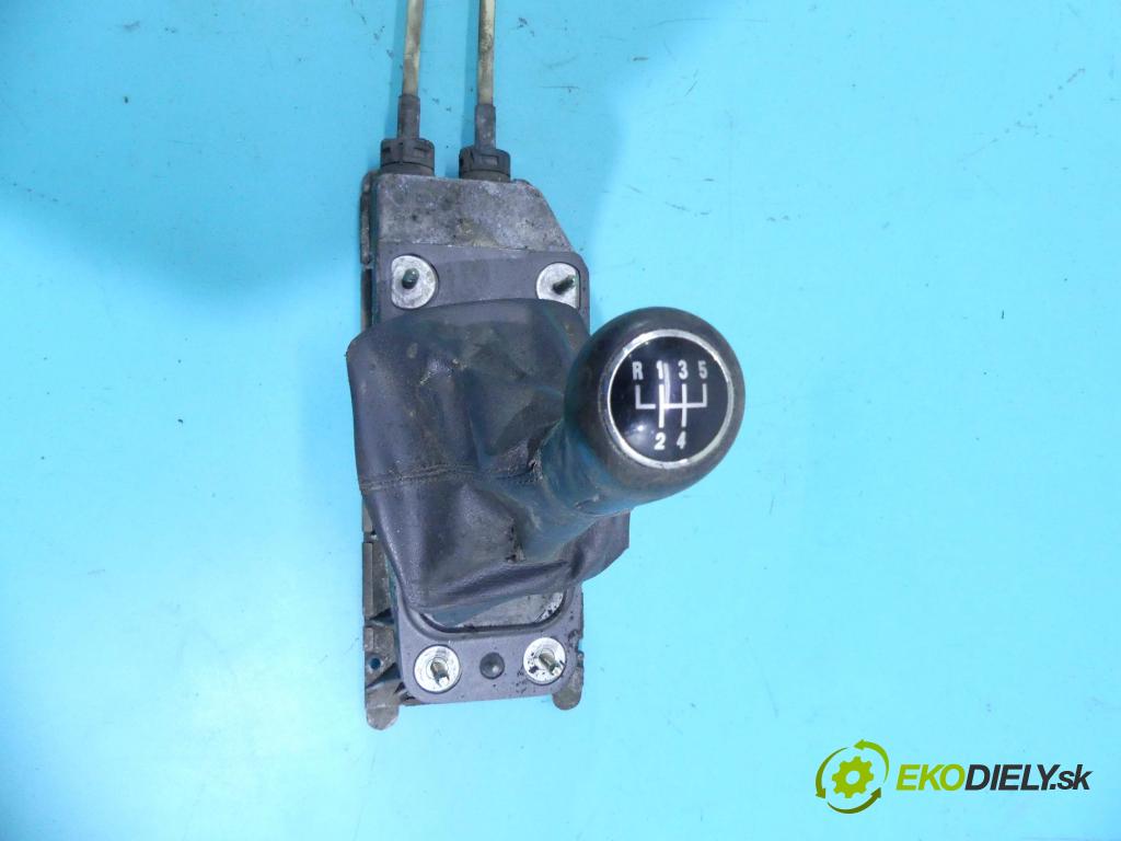 Vw Polo IV 9N 2001-2009 1.2 6V 54 HP manual 40 kW 1198 cm3 5- Páka: Změny: stupeň,rýchlosť 6Q0711061 (Rýchlostné páky / kulisy)