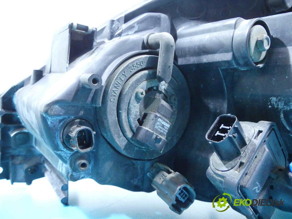 Mazda 5  2005-2010 2.0 16v 145 HP manual 107 kW 1999 cm3 5- Reflektor: pravý  (Pravé)