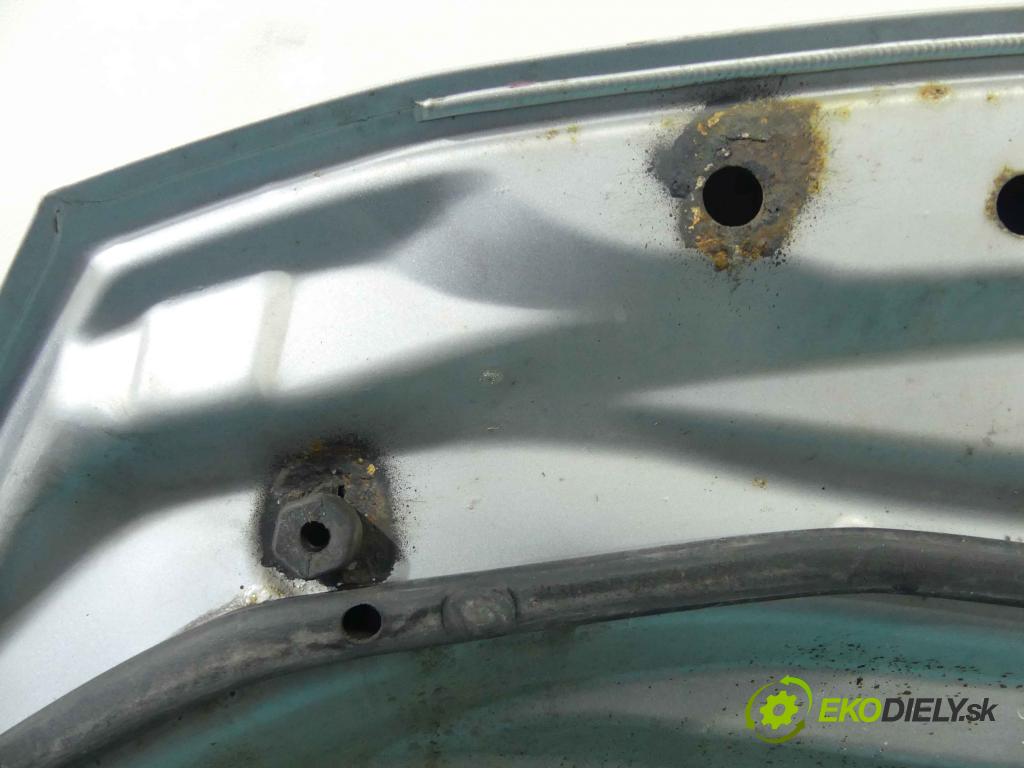 Mazda 5  2005-2010 2.0 16v 145 HP manual 107 kW 1999 cm3 5- kapota predná