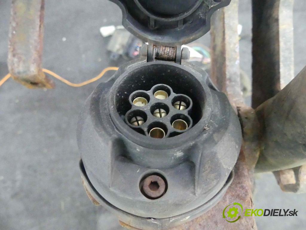 Mazda 5  2005-2010 2.0 16v 145 hp manual 107 kW 1999 cm3 5- oko tažné