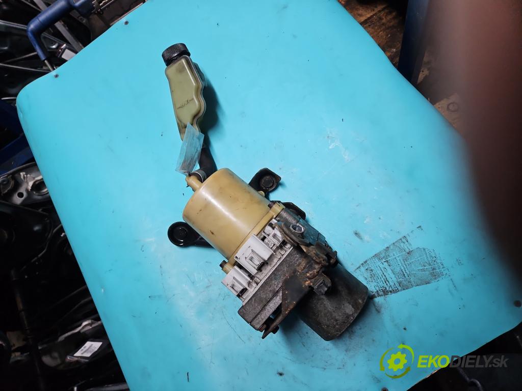 Mazda 5  2005-2010 2.0 16v 145 HP manual 107 kW 1999 cm3 5- čerpadlo posilovač  (Servočerpadlo, pumpa riadenia)