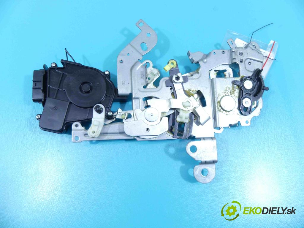 Mazda 5  2005-2010 2.0 16v 145 hp manual 107 kW 1999 cm3 5- zámek zadní pravý