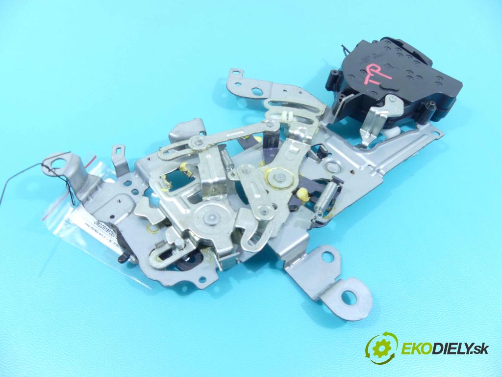 Mazda 5  2005-2010 2.0 16v 145 hp manual 107 kW 1999 cm3 5- zámek zadní pravý 