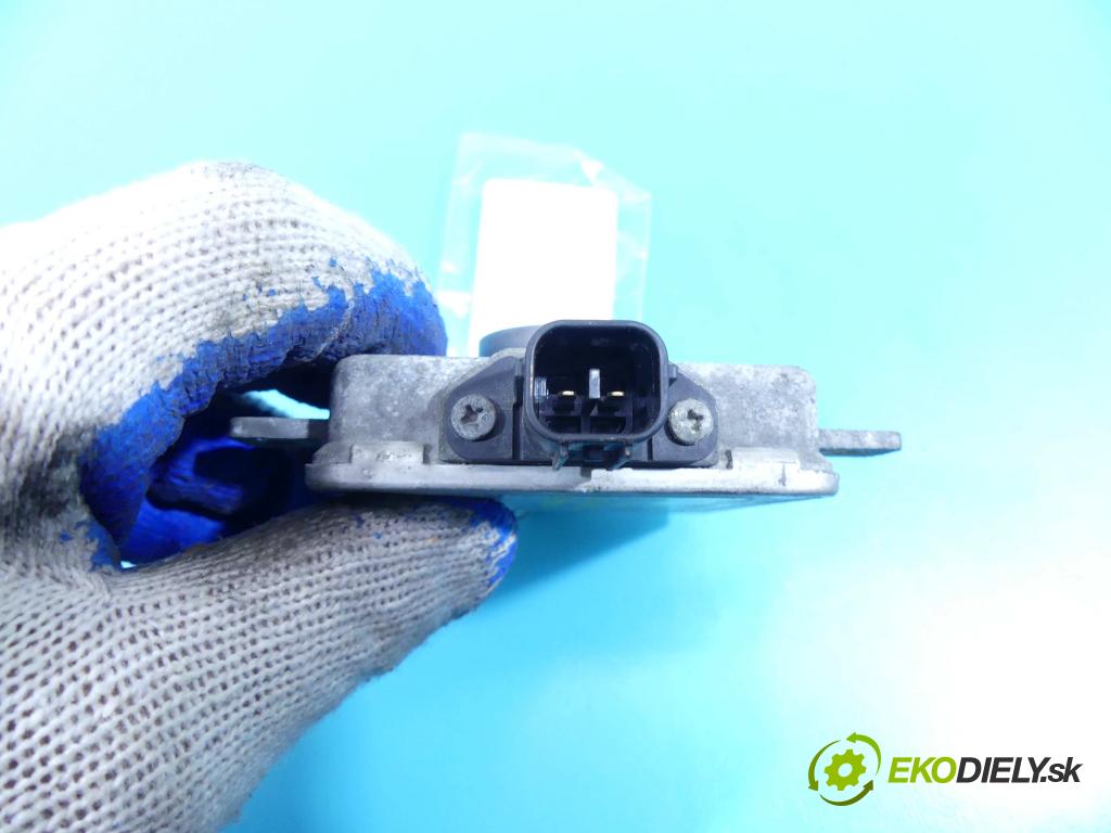 Mazda 5  2005-2010 2.0 16v 145 HP manual 107 kW 1999 cm3 5- střídač: xenon W3T156715929 (Riadiace jednotky xenónu)