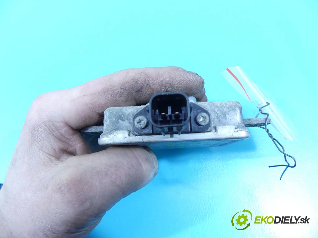 Mazda 5 2005-2010 2.0 16v 145 HP manual 107 kW 1999 cm3 5- střídač: xenon W3T15671 (Riadiace jednotky xenónu)