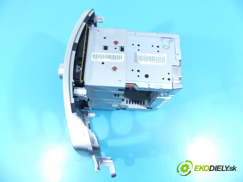 Mazda 5  2005-2010 2.0 16v 145 HP manual 107 kW 1999 cm3 5- Radio originál CC9366AR0