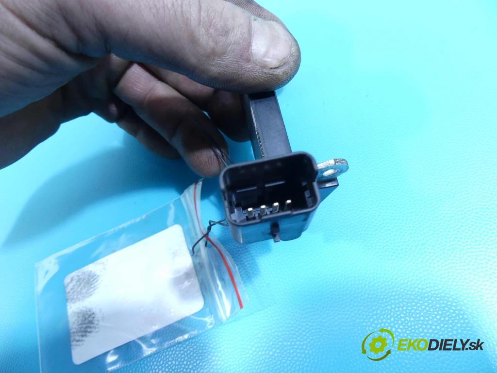 Peugeot 301 1.6 hdi 99 HP manual 73 kW 1560 cm3 4- průtokoměr: 9677093080 (Váhy vzduchu)