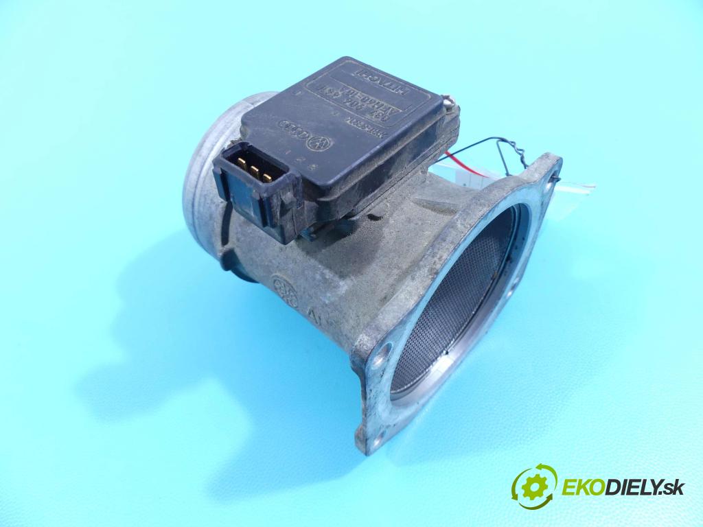 Audi A4 B5 1994-2001 1.8 20V 125 HP manual 92 kW 1781 cm3 4- průtokoměr: 037906461B (Váhy vzduchu)