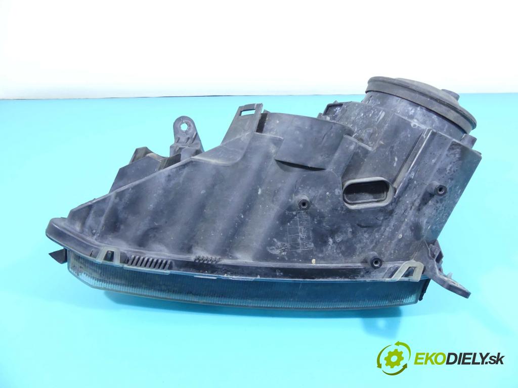 Opel Vectra C 2002-2008 1.9 cdti 120 HP manual 88 kW 1910 cm3 5- Reflektor: pravý  (Pravé)