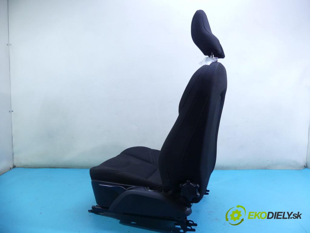 Volvo V40 II 2012-2019 1.6 D2 114 HP manual 84 kW 1560 cm3 5- Sedačka ľavý  (Sedačky, sedadlá)