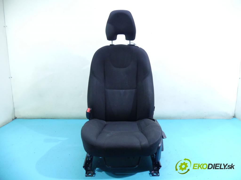 Volvo V40 II 2012-2019 1.6 D2 114 HP manual 84 kW 1560 cm3 5- Sedačka ľavý  (Sedačky, sedadlá)