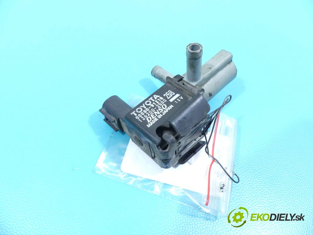 Toyota Corolla E12 2001-2009 1.4 vvti 97KM manual 71 kW 1398 cm3 5- ventil podtlaku 90080-91218 (Ventily)