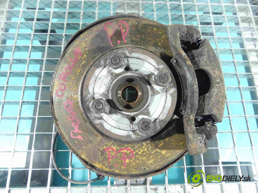 Toyota Corolla E12 2001-2009 1.4 vvti 97KM manual 71 kW 1398 cm3 5- náboj pravé  (Náboje)