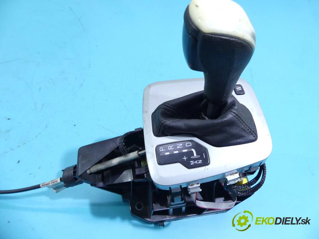 Volvo XC90 I 2002-2014 2.4 D5 163 HP automatic 120 kW 2401 cm3 5- Páka: Změny: stupeň,rýchlosť P08689424 (Rýchlostné páky / kulisy)