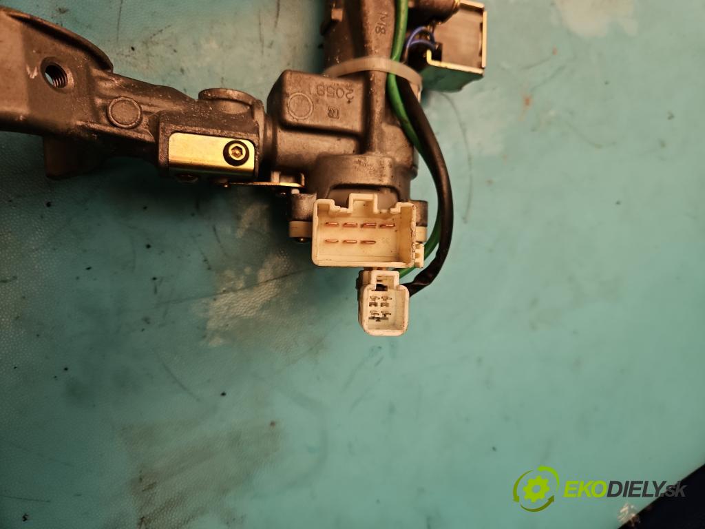 Toyota Land Cruiser J120 2002-2010 3.0 D4D 163 HP automatic 120 kW 2982 cm3 5- Spínačka 45020-60-15 (Spínacie skrinky a kľúče)