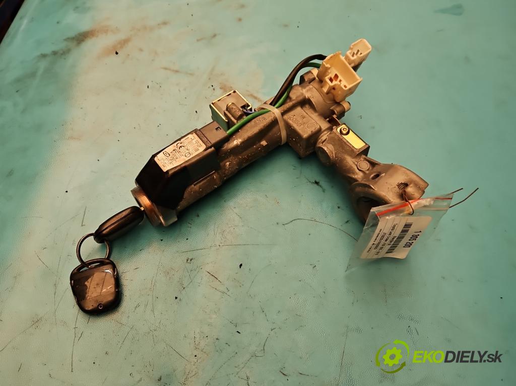 Toyota Land Cruiser J120 2002-2010 3.0 D4D 163 HP automatic 120 kW 2982 cm3 5- Spínačka 45020-60-15 (Spínacie skrinky a kľúče)