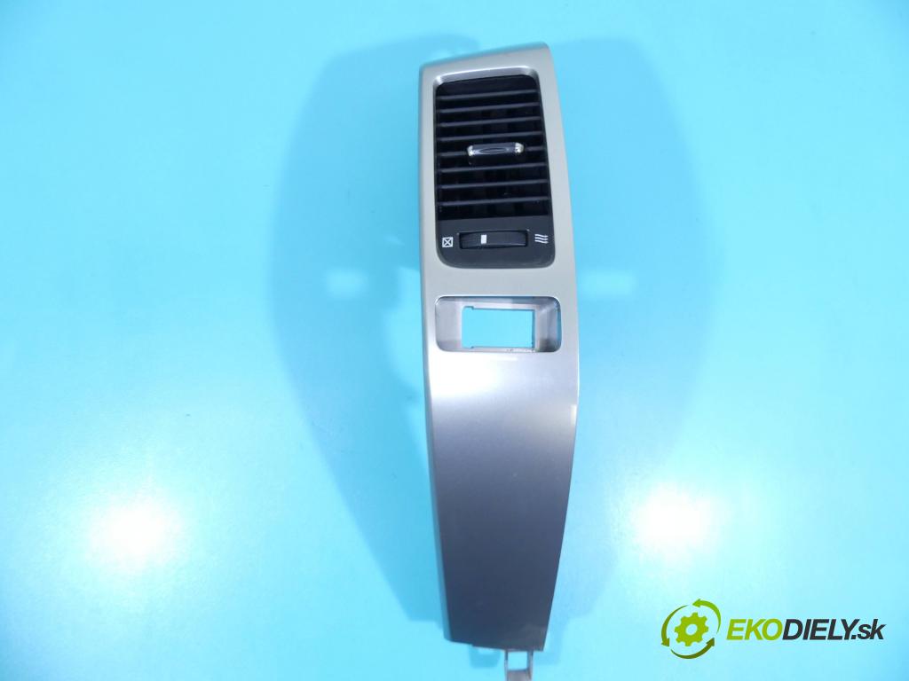 Toyota Land Cruiser J120 2002-2010 3.0 D4D 163 HP automatic 120 kW 2982 cm3 5- Mřížka: kúrenia stredová 55475-0010 (Mriežky kúrenia (fukáre))