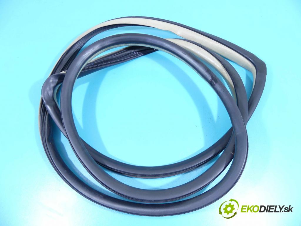 Toyota Land Cruiser J120 2002-2010 3.0 D4D 163 hp automatic 120 kW 2982 cm3 5- Těsnění: dveře zadní levé  (Ostatní)