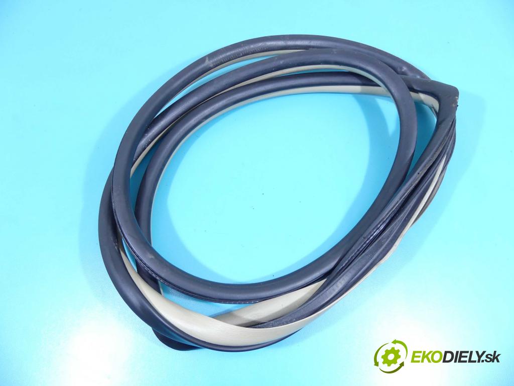 Toyota Land Cruiser J120 2002-2010 3.0 D4D 163 hp automatic 120 kW 2982 cm3 5- Těsnění: dveře zadní pravé  (Ostatní)