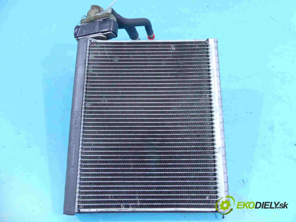 Toyota Land Cruiser J120 2002-2010 3.0 D4D 163 HP automatic 120 kW 2982 cm3 5- Výparník: klimatizácie 446020-0260
