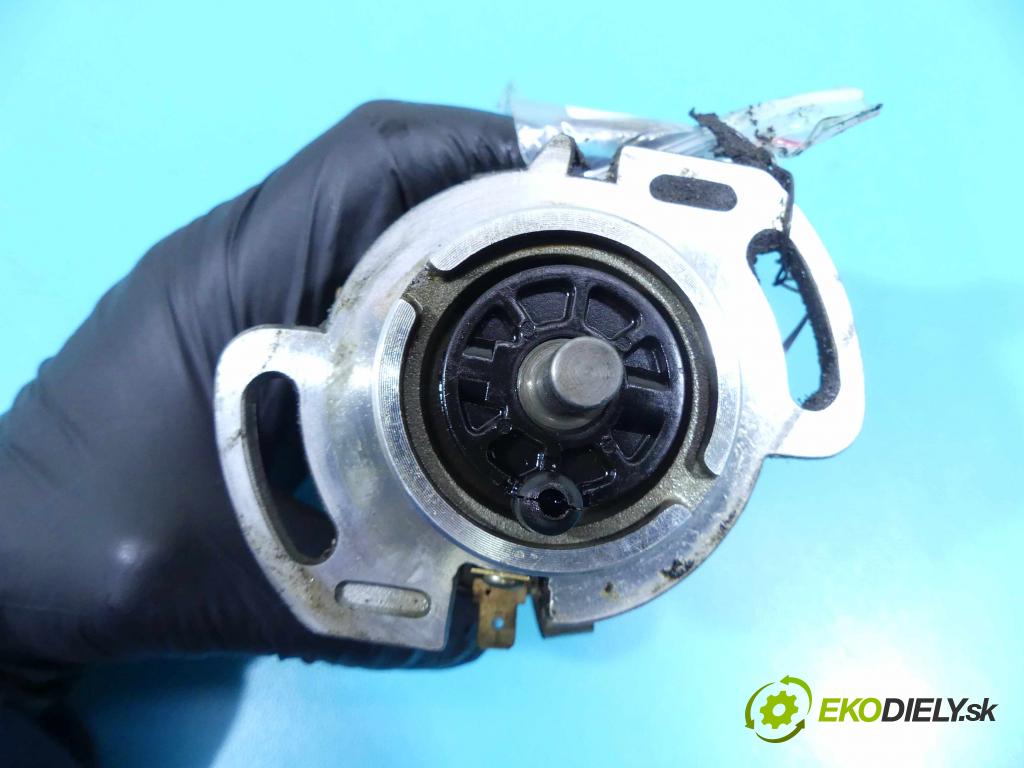 Skoda Octavia I 1996-2010 1.6 8v 75 HP manual 55 kW 1598 cm3 5- rozdeľovač 030905205AB (Rozdeľovače)