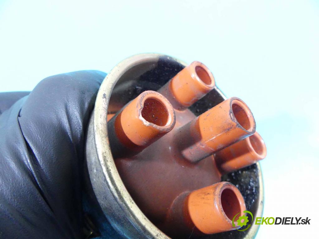 Skoda Octavia I 1996-2010 1.6 8v 75 HP manual 55 kW 1598 cm3 5- rozdeľovač 030905205AB (Rozdeľovače)